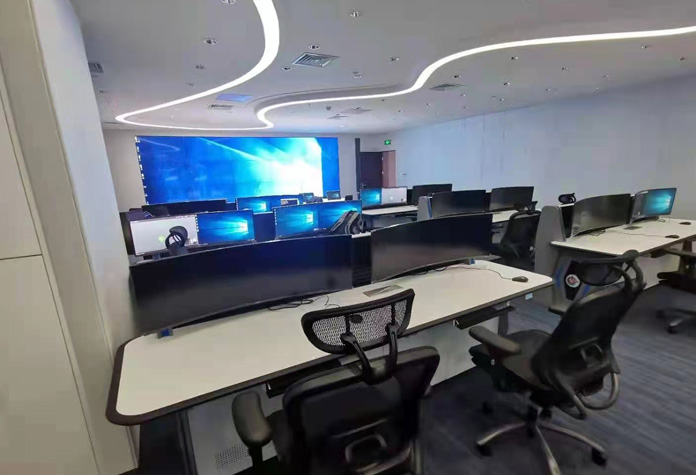 監(jiān)控操作臺